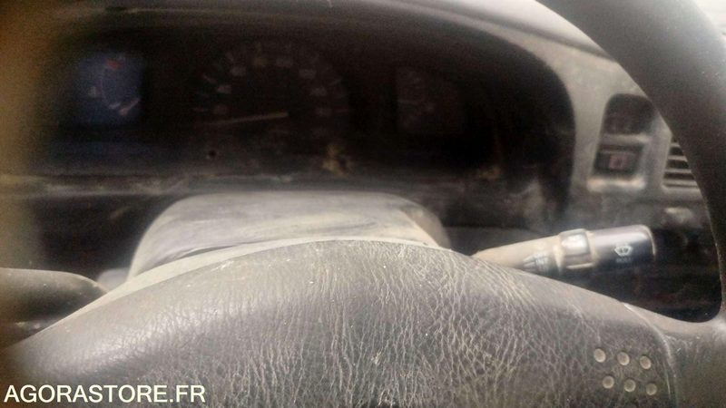 TOYOTA HILUX - 225000KM - 2003 - Carrinha basculante: foto 5 TOYOTA HILUX - 225000KM - 2003 - Carrinha basculante: foto 5