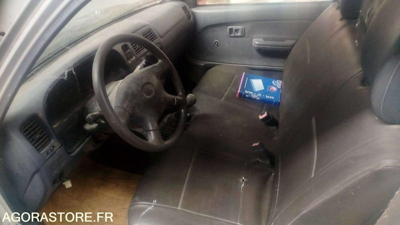 TOYOTA HILUX - 225000KM - 2003 - Carrinha basculante: foto 4 TOYOTA HILUX - 225000KM - 2003 - Carrinha basculante: foto 4