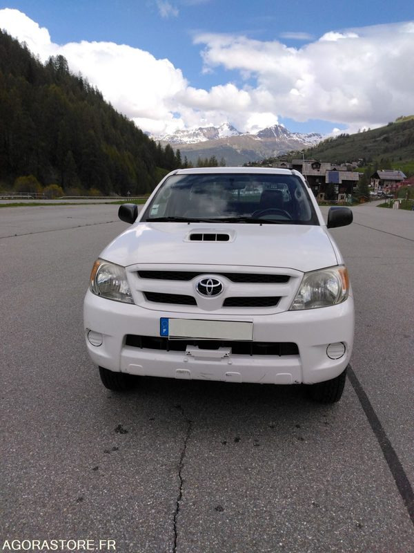 TOYOTA HILUX - Carrinha basculante: foto 1 TOYOTA HILUX - Carrinha basculante: foto 1