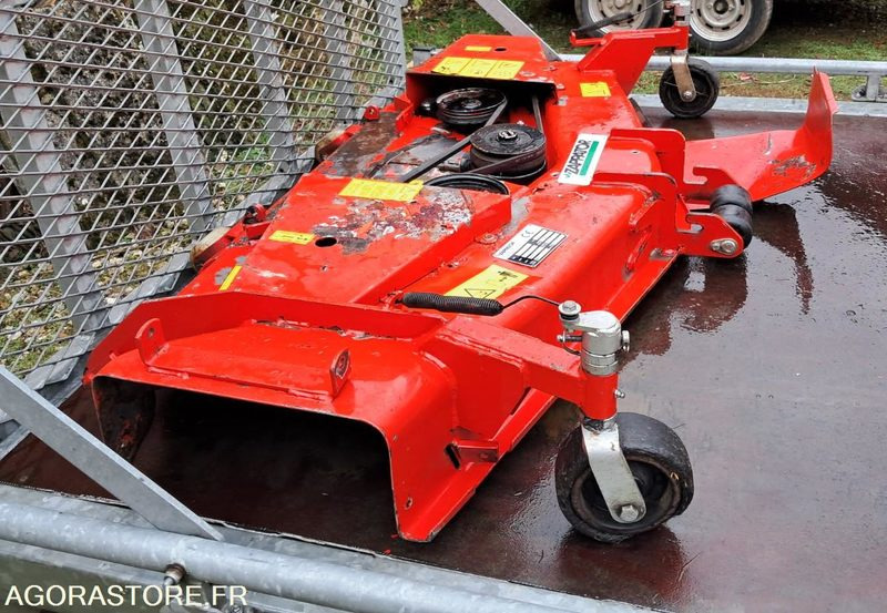 TRACTEUR TONDEUSE TYM T233 - Trator: foto 2 TRACTEUR TONDEUSE TYM T233 - Trator: foto 2