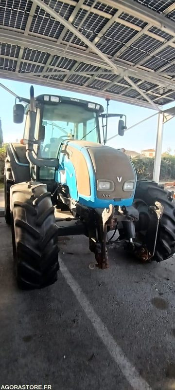 TRACTEUR VALTRA N101H CH-682-EQ 8575H AM 2007 - Trator: foto 1 TRACTEUR VALTRA N101H CH-682-EQ 8575H AM 2007 - Trator: foto 1