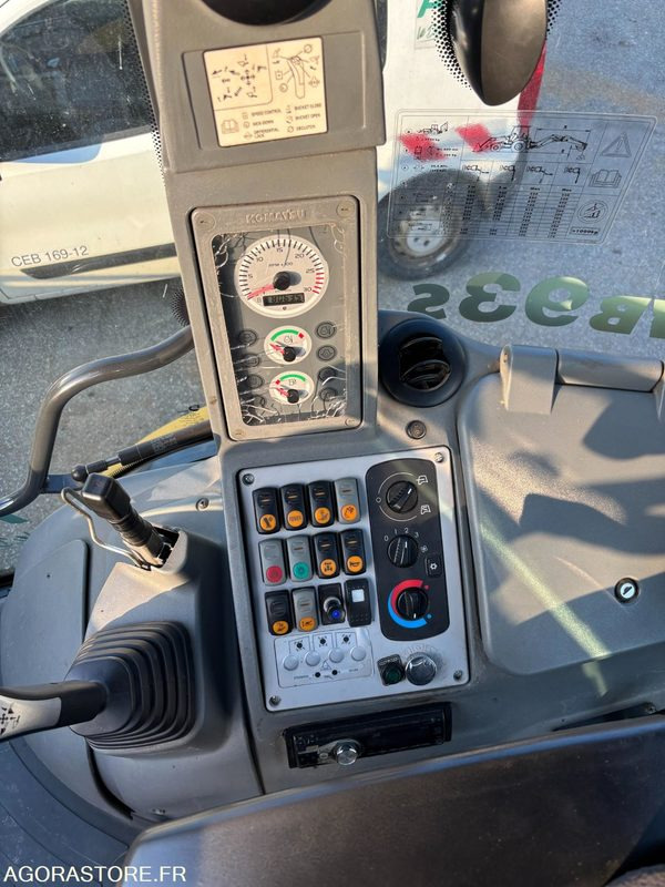 Retroescavadeira TRACTOPELLE KOMATSU WB93R MTP50-08 - 2008: foto 10 Retroescavadeira TRACTOPELLE KOMATSU WB93R MTP50-08 - 2008: foto 10