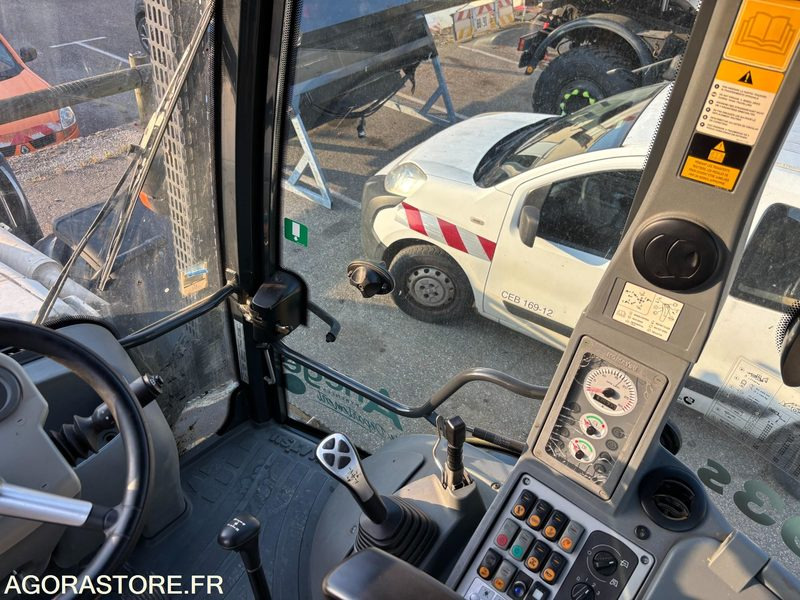 Retroescavadeira TRACTOPELLE KOMATSU WB93R MTP50-08 - 2008: foto 13 Retroescavadeira TRACTOPELLE KOMATSU WB93R MTP50-08 - 2008: foto 13