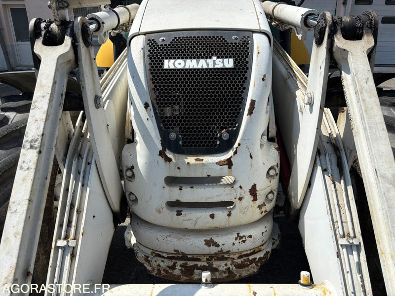 Retroescavadeira TRACTOPELLE KOMATSU WB93R MTP50-08 - 2008: foto 16 Retroescavadeira TRACTOPELLE KOMATSU WB93R MTP50-08 - 2008: foto 16