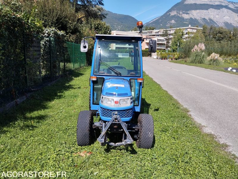Tracteur ISEKI TH4330FH - Trator: foto 2 Tracteur ISEKI TH4330FH - Trator: foto 2