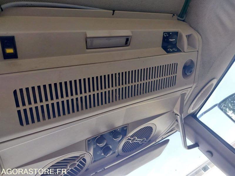 Tracteur John Deer 6020 avec chargeur - Trator: foto 5 Tracteur John Deer 6020 avec chargeur - Trator: foto 5