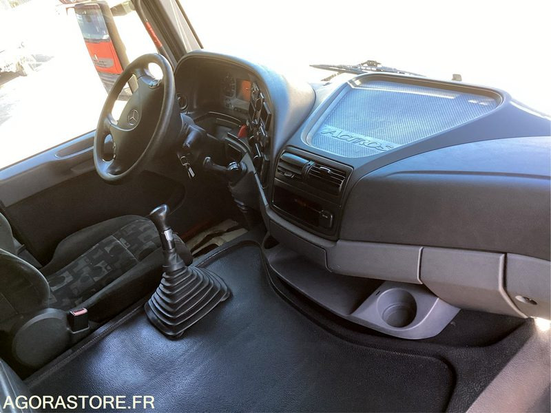 MERCEDES BENZ ACTROS - 2005 - 511806 KM - P3000898 - Tractor: foto 5 MERCEDES BENZ ACTROS - 2005 - 511806 KM - P3000898 - Tractor: foto 5