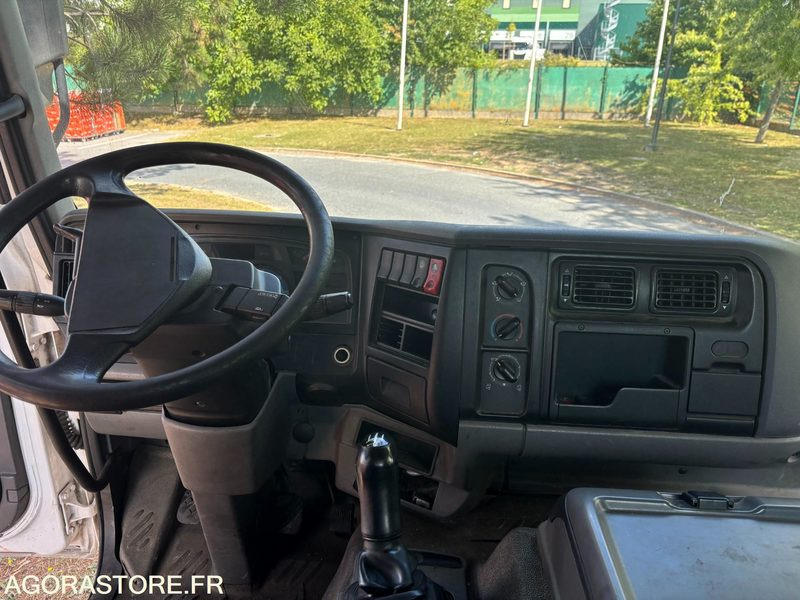 TRACTEUR RENAULT - 2002 - 462695 Kms - Tractor: foto 5 TRACTEUR RENAULT - 2002 - 462695 Kms - Tractor: foto 5