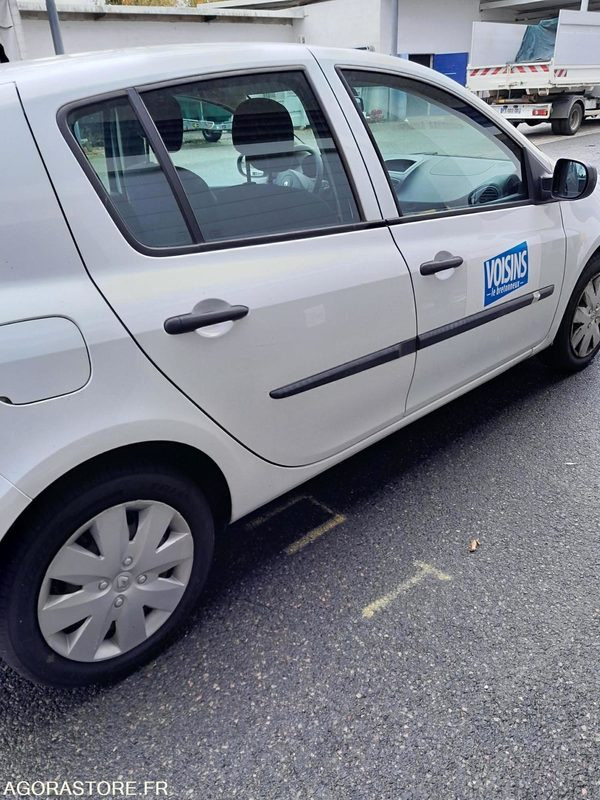 Très belle Renault Clio 2010 Essence/GPL - Automóvel: foto 3 Très belle Renault Clio 2010 Essence/GPL - Automóvel: foto 3