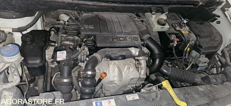 VEHICULE FRIGORIFIQUE PEUGEOT PARTNER AB519FR - Furgão compacto: foto 2 VEHICULE FRIGORIFIQUE PEUGEOT PARTNER AB519FR - Furgão compacto: foto 2