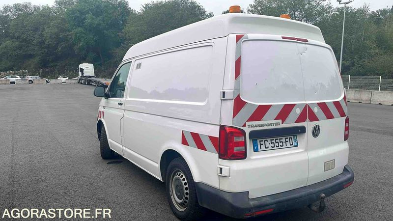 VOLKSWAGEN TRANSPORTER - 2018 - 187106KM - FC555FD - Furgão: foto 4 VOLKSWAGEN TRANSPORTER - 2018 - 187106KM - FC555FD - Furgão: foto 4