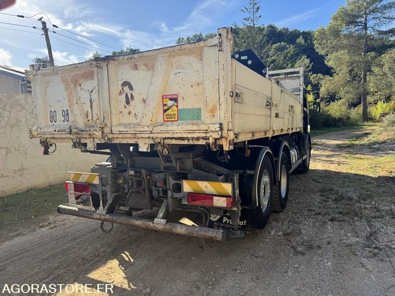 VOLVO 6x2 GRUE HIAB 244-E6 JIB 45X-3 - 2009 - 88 000km - Camião basculante: foto 5 VOLVO 6x2 GRUE HIAB 244-E6 JIB 45X-3 - 2009 - 88 000km - Camião basculante: foto 5