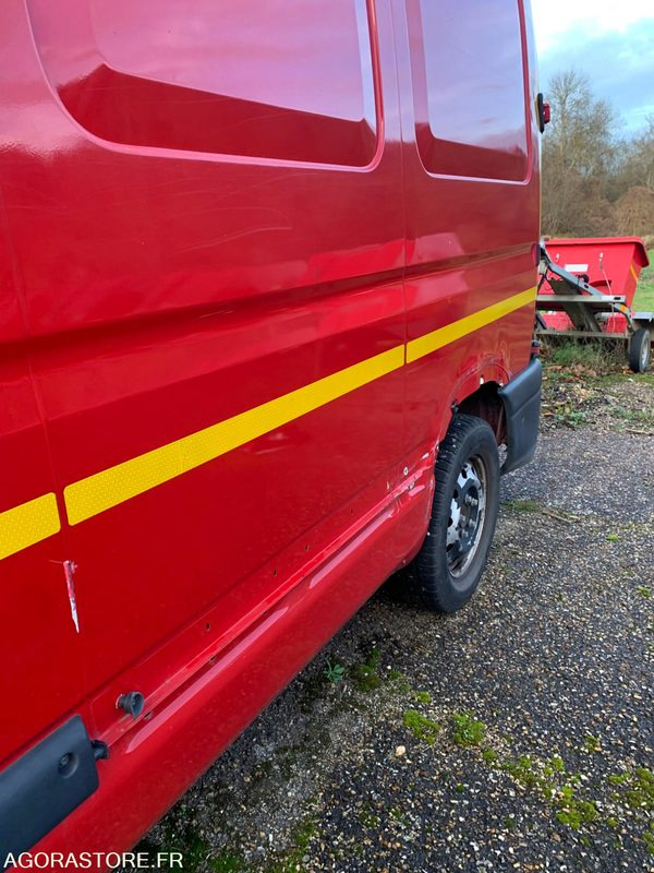 VTU RENAULT MASTER2 4388ZZ76 - Furgão: foto 5 VTU RENAULT MASTER2 4388ZZ76 - Furgão: foto 5