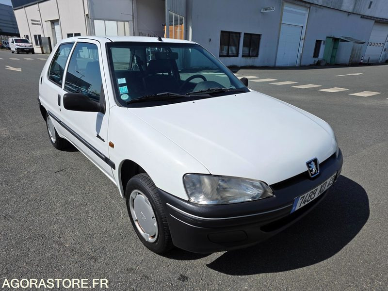 Véhicule Peugeot 106 - Automóvel: foto 3 Véhicule Peugeot 106 - Automóvel: foto 3
