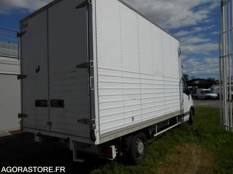 RENAULT MASTER 20m3 - Veículo comercial: foto 5 RENAULT MASTER 20m3 - Veículo comercial: foto 5