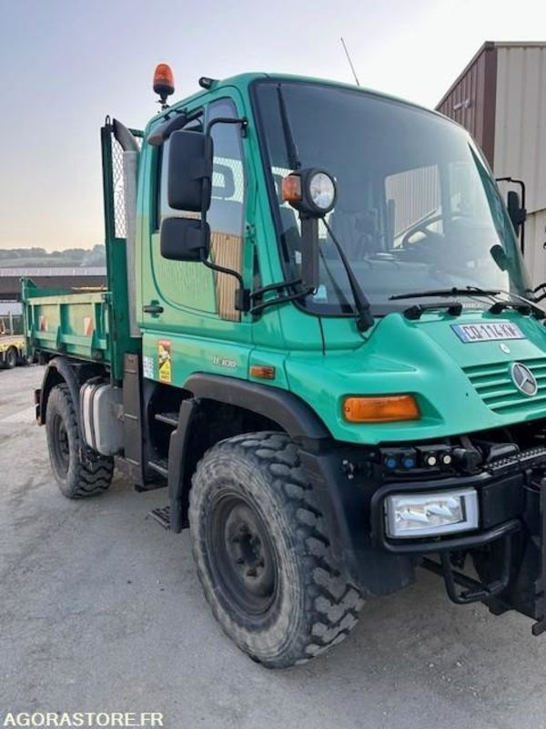 MERCEDES UNIMOG U300C VERSION COMMUNALE 2003 38210 KM + EPAREUSE CMV 450GP - Veículo municipal/ Especial: foto 4 MERCEDES UNIMOG U300C VERSION COMMUNALE 2003 38210 KM + EPAREUSE CMV 450GP - Veículo municipal/ Especial: foto 4