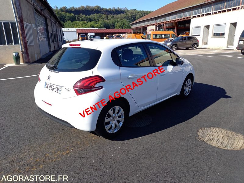 Vends Peugeot 208 essence - Automóvel: foto 5 Vends Peugeot 208 essence - Automóvel: foto 5