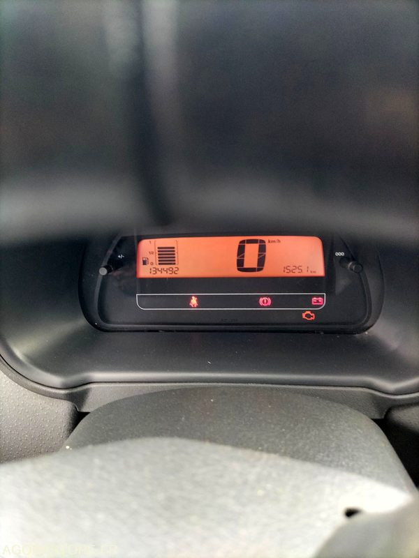 Voiture Citroen C2 - 135000km - Automóvel: foto 5 Voiture Citroen C2 - 135000km - Automóvel: foto 5