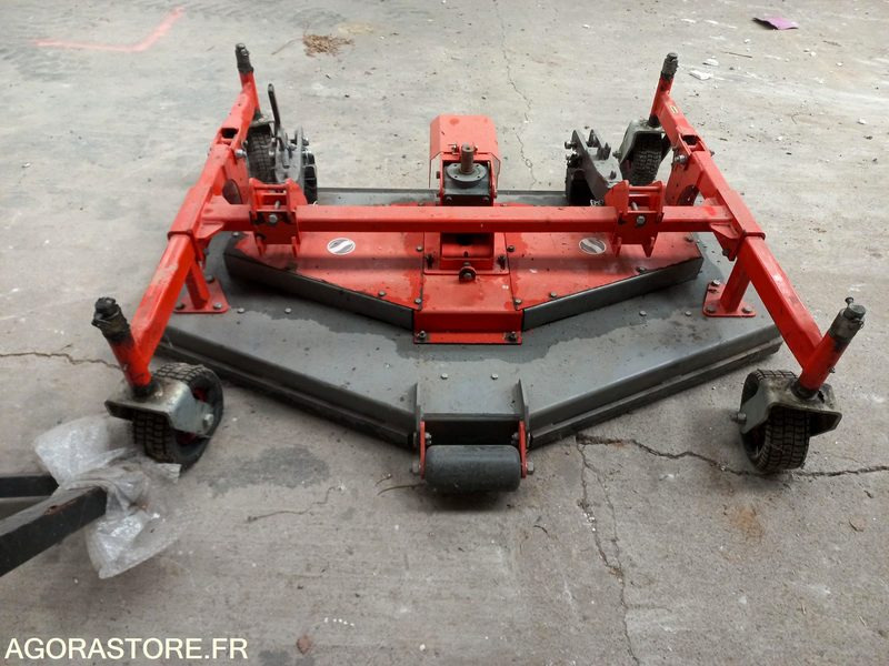 Coupe de tondeuse mulchng Morgneux TMC 150 fixation Kubota - Cortador de grama: foto 3 Coupe de tondeuse mulchng Morgneux TMC 150 fixation Kubota - Cortador de grama: foto 3