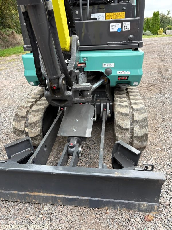 Mini pelle NEUVE - AMMANN - amx 24-2 - 22heures - Mini escavadeira: foto 5 Mini pelle NEUVE - AMMANN - amx 24-2 - 22heures - Mini escavadeira: foto 5