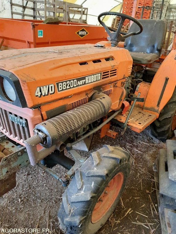 Tracteur kubota B 8200 H de 1985 NON ROULANT - Trator: foto 4 Tracteur kubota B 8200 H de 1985 NON ROULANT - Trator: foto 4