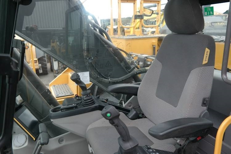 Volvo EC250 ELn *Uthyres* - Escavadora de rastos: foto 3 Volvo EC250 ELn *Uthyres* - Escavadora de rastos: foto 3