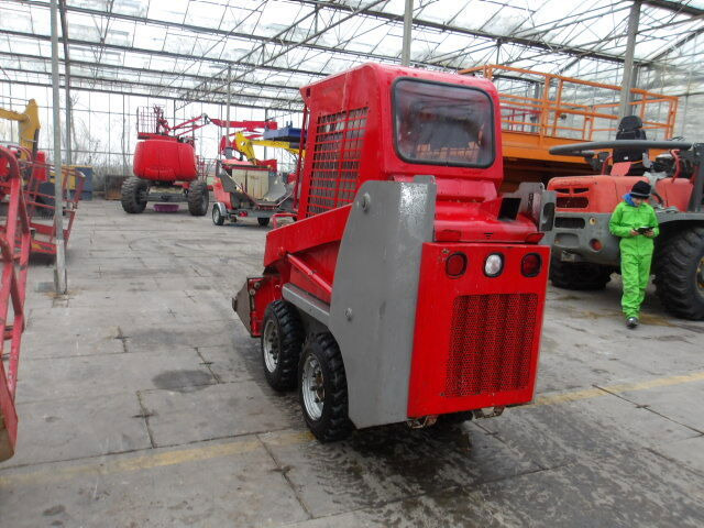 Gehl 1640 - Mini pá carregadora: foto 3 Gehl 1640 - Mini pá carregadora: foto 3