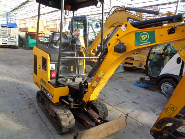 JCB 15C - Mini escavadeira: foto 1 JCB 15C - Mini escavadeira: foto 1