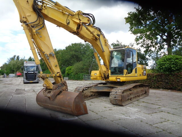 Komatsu PC210 LC-8 - Escavadora de rastos: foto 2 Komatsu PC210 LC-8 - Escavadora de rastos: foto 2