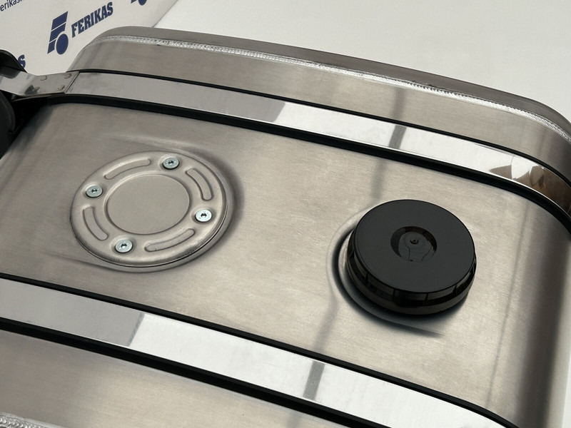 ALUMINUM hydraulic oil tank 230L - Tanque hidráulico por Camião: foto 4 ALUMINUM hydraulic oil tank 230L - Tanque hidráulico por Camião: foto 4