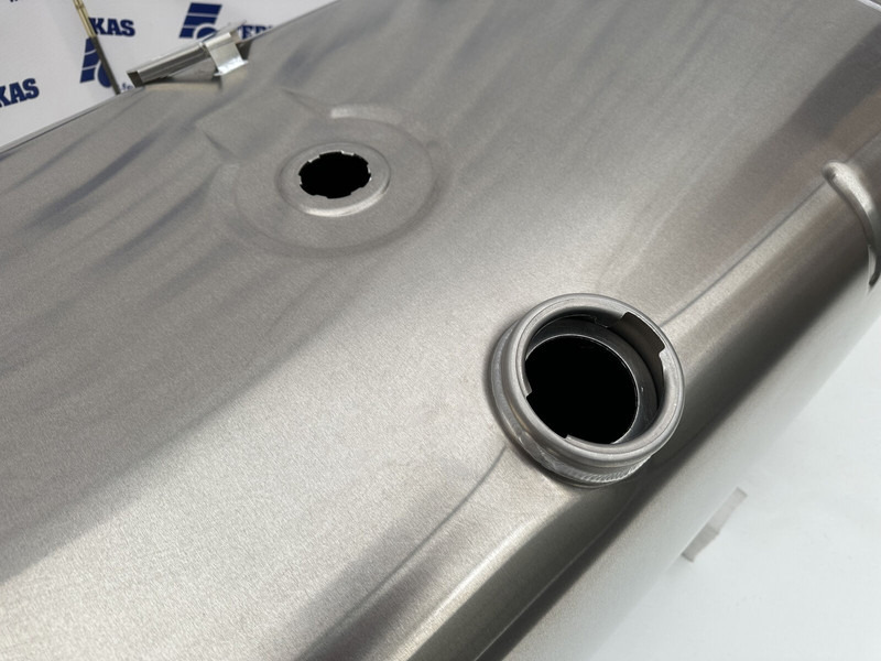 DAF New aluminum fuel tank 400L - Tanque de combustível por Camião: foto 4 DAF New aluminum fuel tank 400L - Tanque de combustível por Camião: foto 4