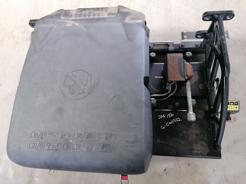 DAF battery box - Bateria automotiva por Camião: foto 1 DAF battery box - Bateria automotiva por Camião: foto 1