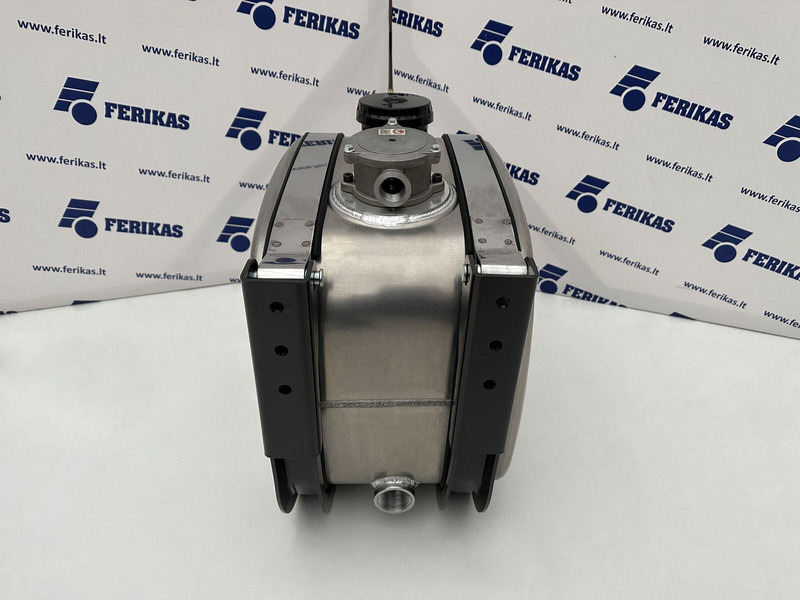 Hydraulic oil aluminum tank 65L - Tanque hidráulico por Camião: foto 3 Hydraulic oil aluminum tank 65L - Tanque hidráulico por Camião: foto 3