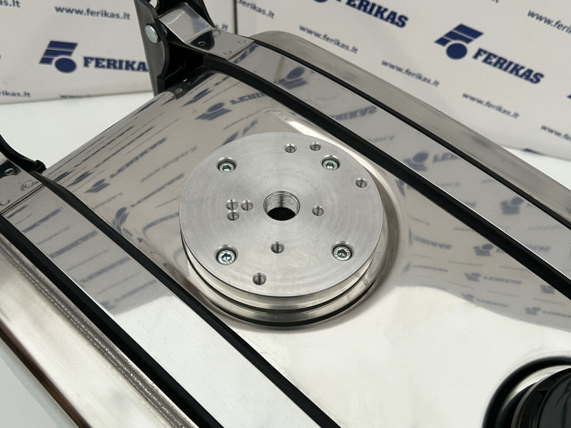 Hydraulic stainless steel oil tank 160L - Tanque hidráulico por Camião: foto 5 Hydraulic stainless steel oil tank 160L - Tanque hidráulico por Camião: foto 5