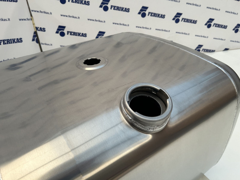Iveco New aluminum fuel tank 200L - Tanque de combustível por Camião: foto 4 Iveco New aluminum fuel tank 200L - Tanque de combustível por Camião: foto 4
