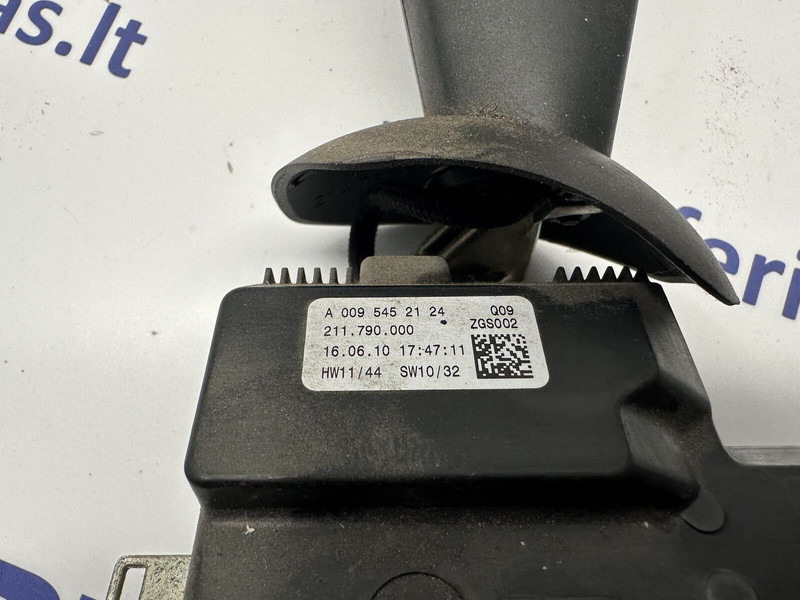 Mercedes-Benz Actros MP4 - Relé por Camião: foto 3 Mercedes-Benz Actros MP4 - Relé por Camião: foto 3