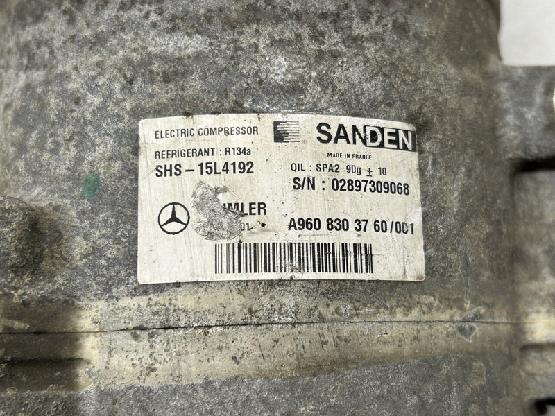 Mercedes-Benz Actros MP5 - Compressor de ar condicionado por Camião: foto 4 Mercedes-Benz Actros MP5 - Compressor de ar condicionado por Camião: foto 4