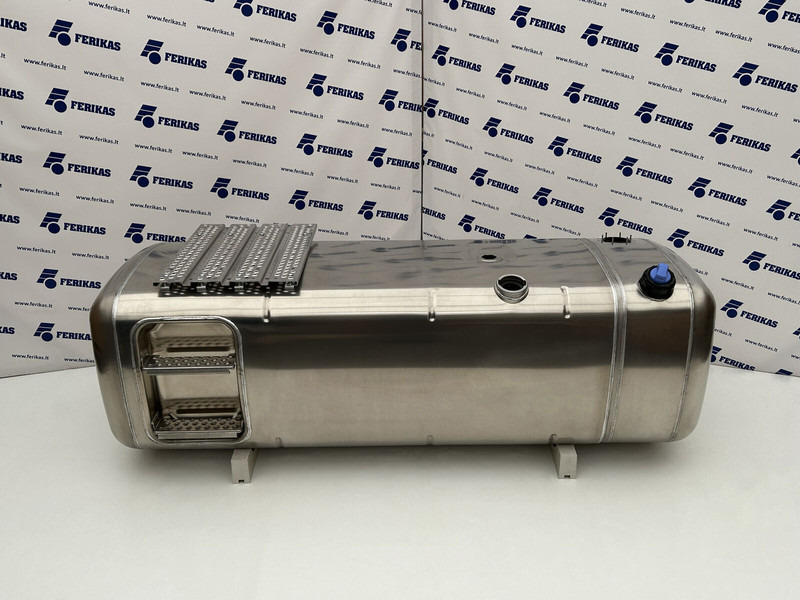 Mercedes-Benz Fuel tank 790L + 120L AdBlue - Tanque de combustível por Camião: foto 1 Mercedes-Benz Fuel tank 790L + 120L AdBlue - Tanque de combustível por Camião: foto 1