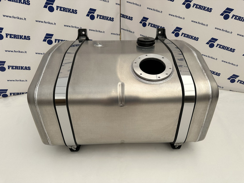 Mercedes-Benz - Tanque hidráulico por Camião: foto 1 Mercedes-Benz - Tanque hidráulico por Camião: foto 1