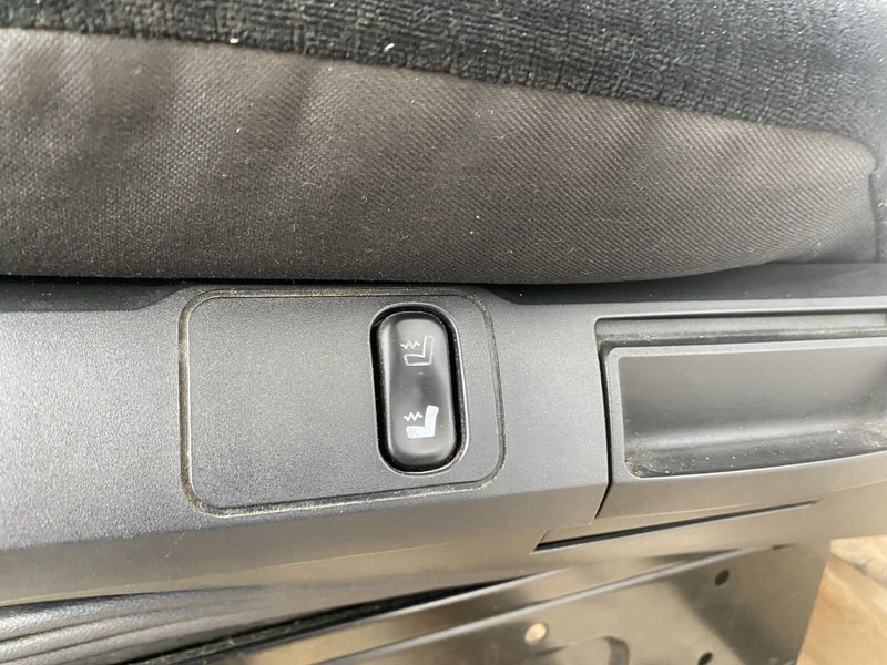 Mercedes-Benz MP4 actros - Banco por Camião: foto 3 Mercedes-Benz MP4 actros - Banco por Camião: foto 3