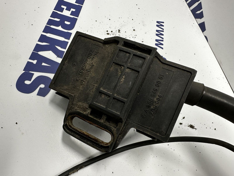 Mercedes-Benz battery sensor, klema - Sensor por Camião: foto 5 Mercedes-Benz battery sensor, klema - Sensor por Camião: foto 5