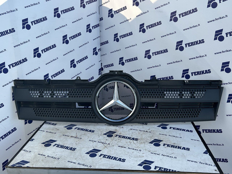 Mercedes-Benz bonnet grill - Capô por Camião: foto 1 Mercedes-Benz bonnet grill - Capô por Camião: foto 1