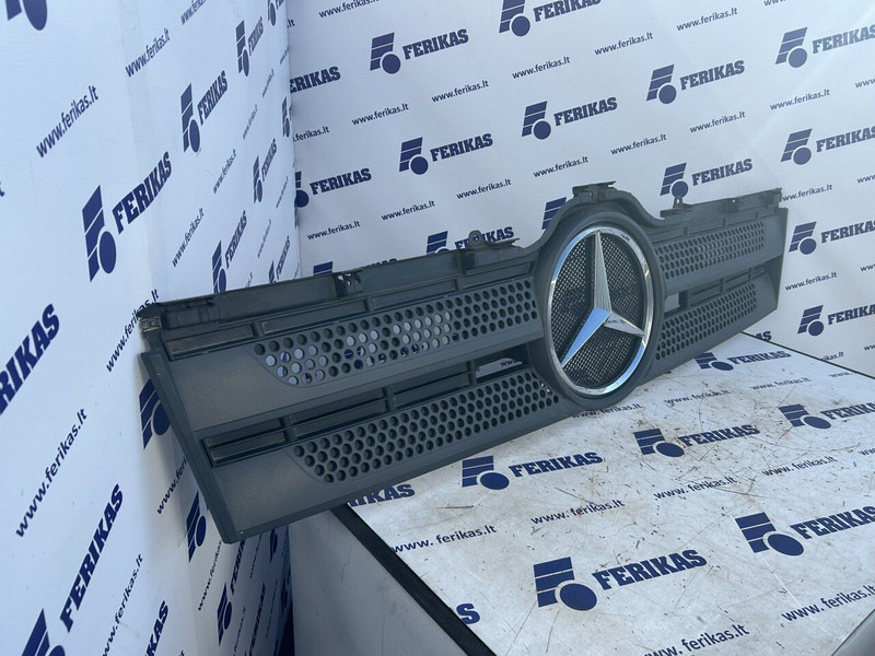 Mercedes-Benz bonnet grill - Capô por Camião: foto 2 Mercedes-Benz bonnet grill - Capô por Camião: foto 2