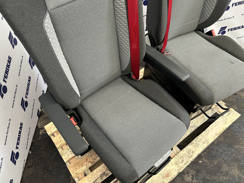 Renault T - Banco por Camião: foto 4 Renault T - Banco por Camião: foto 4