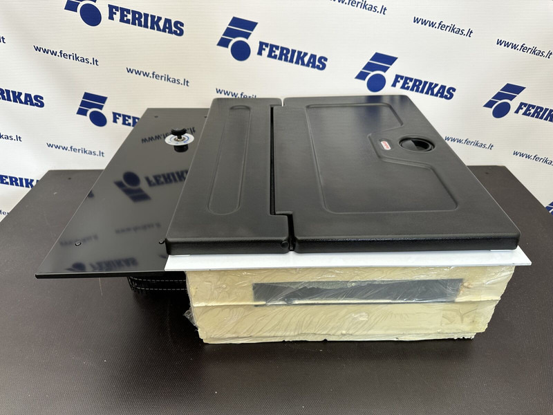 Renault T - Cabine e interior por Camião: foto 3 Renault T - Cabine e interior por Camião: foto 3