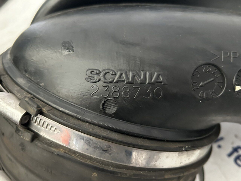 Scania air intake pipe - Tubo de admissão por Camião: foto 3 Scania air intake pipe - Tubo de admissão por Camião: foto 3