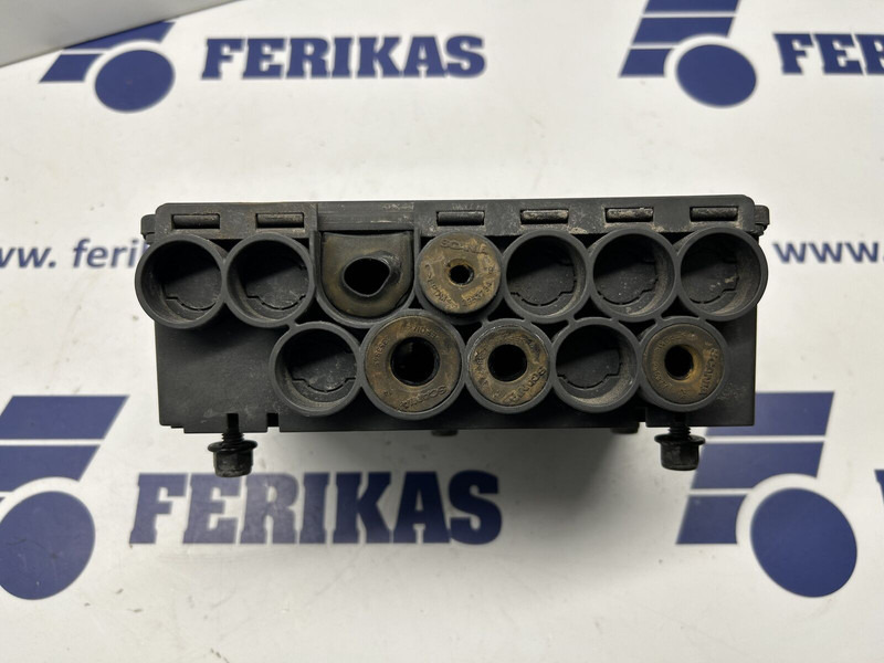 Scania fuse block - Sistema elétrico por Camião: foto 2 Scania fuse block - Sistema elétrico por Camião: foto 2