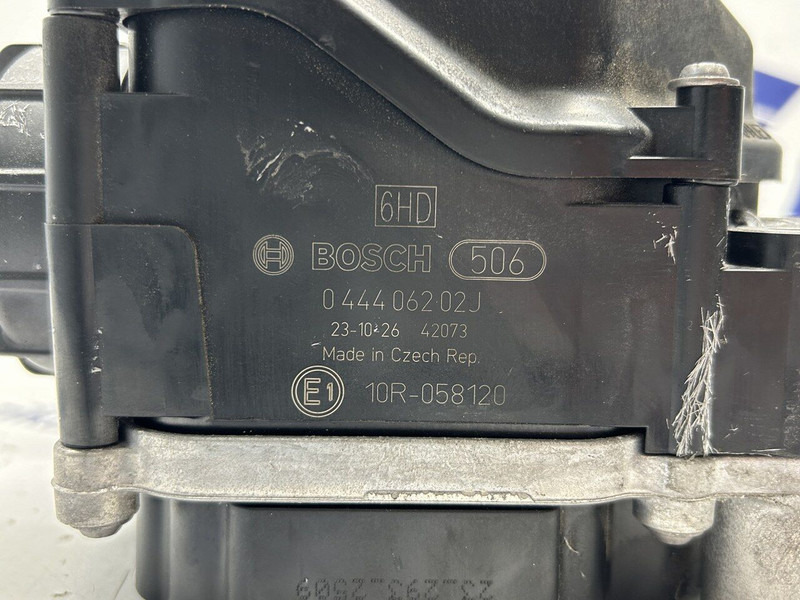 Volvo pump - Sistema de escape por Camião: foto 4 Volvo pump - Sistema de escape por Camião: foto 4
