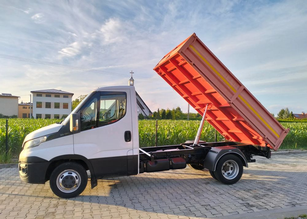 Iveco Daily 35C13 wywrotka wywrot kiper tipper wyklapac - Carrinha basculante: foto 3 Iveco Daily 35C13 wywrotka wywrot kiper tipper wyklapac - Carrinha basculante: foto 3