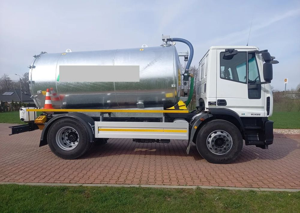 Iveco EURO CARGO 180 E 25 EURO 5 ASENIZACJA ASENIZACYJNY BECZKA - Caminhão tanque: foto 4 Iveco EURO CARGO 180 E 25 EURO 5 ASENIZACJA ASENIZACYJNY BECZKA - Caminhão tanque: foto 4